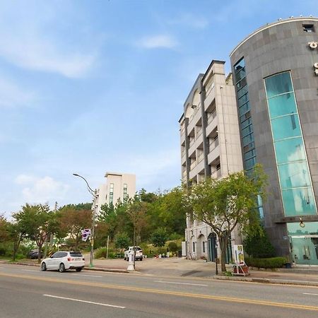 Sokcho White Lighthouse Pension Exterior photo